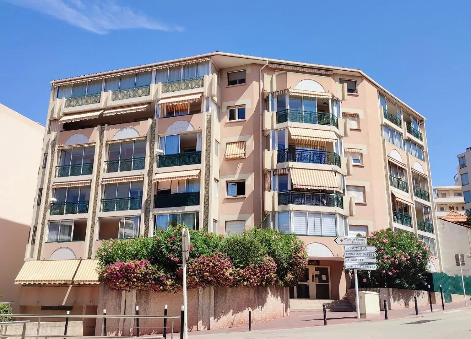 Cannes Center, Beach, Palais Des Festivals, Croisette